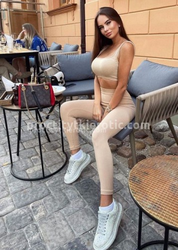 Дина, Г. Александров